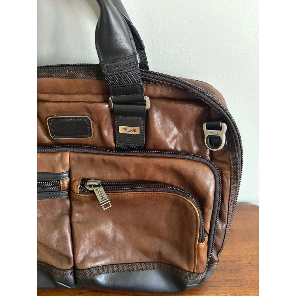 Tumi alpha bravo